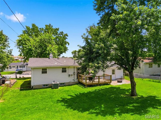 1607 Barbara Drive, St Charles, MO 63303