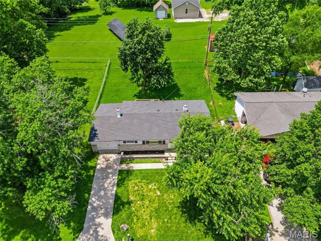 1607 Barbara Drive, St Charles, MO 63303