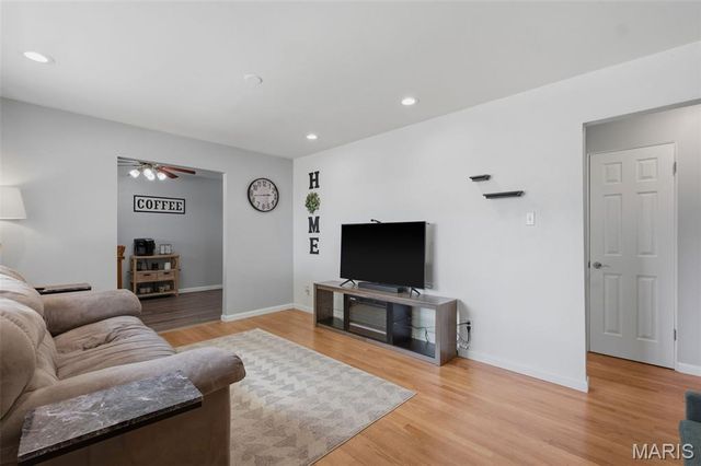 1607 Barbara Drive, St Charles, MO 63303