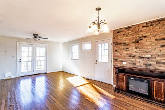 180 Fussell Hill Loop, Erin, TN 37061