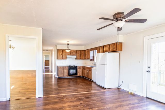 180 Fussell Hill Loop, Erin, TN 37061