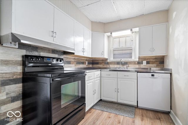 3707 Rockville Road, Indianapolis, IN 46222