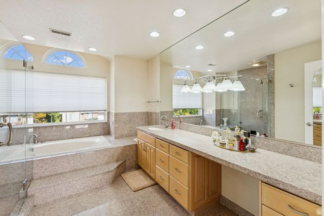 2382 SUMMERWOOD DR, Layton, UT 84040