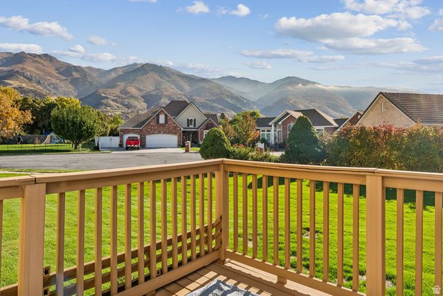 2382 SUMMERWOOD DR, Layton, UT 84040
