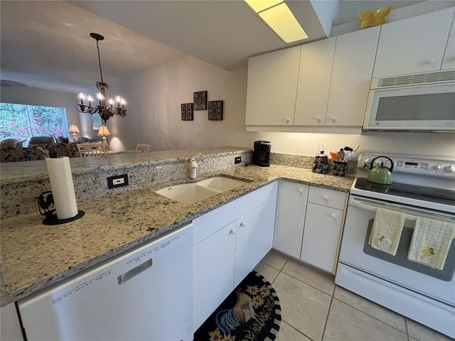 320 CLEARBROOK CIRCLE 102, Venice, FL 34292