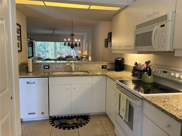 320 CLEARBROOK CIRCLE 102, Venice, FL 34292