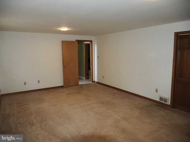 29 BLACKSNAKE RD, Elkton, MD 21921