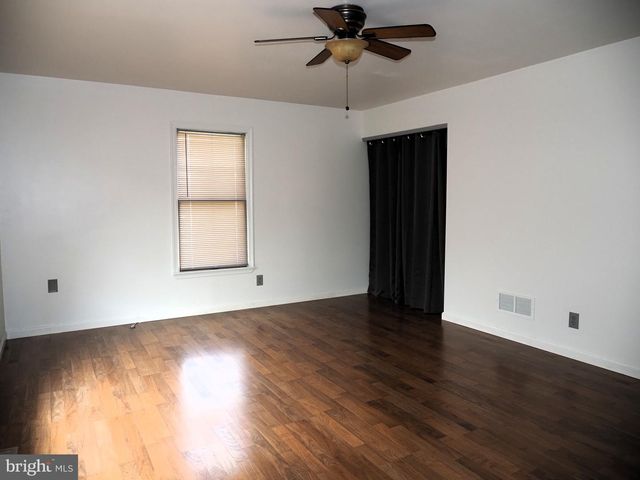 29 BLACKSNAKE RD, Elkton, MD 21921