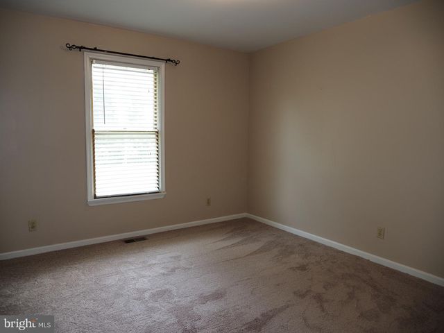 29 BLACKSNAKE RD, Elkton, MD 21921
