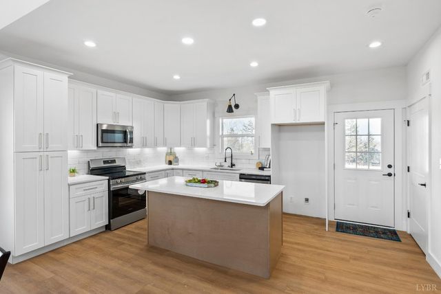 217 Stonegate Way, Danville, VA 24541