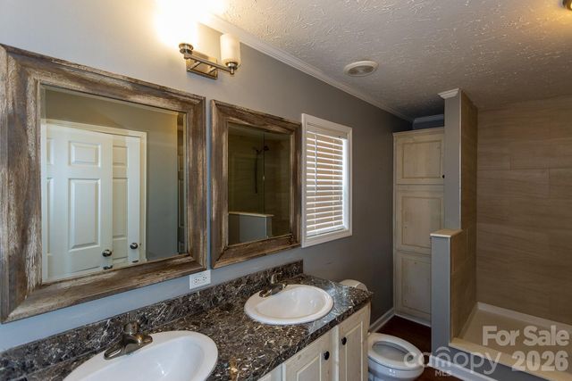 967 Barnardsville Highway, Weaverville, NC 28787