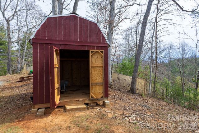 967 Barnardsville Highway, Weaverville, NC 28787