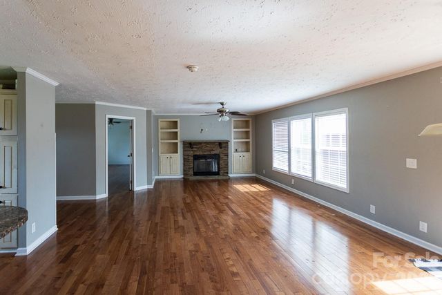 967 Barnardsville Highway, Weaverville, NC 28787