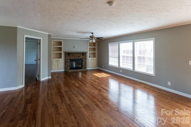 967 Barnardsville Highway, Weaverville, NC 28787