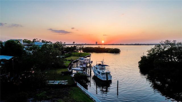 1521 BAY POINT DRIVE, Sarasota, FL 34236