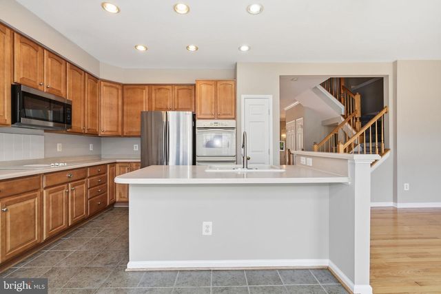 19236 KEPHARTS MILL TER, Leesburg, VA 20176