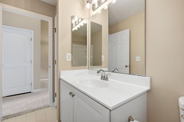 19236 KEPHARTS MILL TER, Leesburg, VA 20176