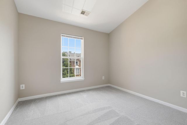 19236 KEPHARTS MILL TER, Leesburg, VA 20176