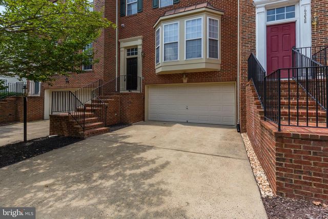 19236 KEPHARTS MILL TER, Leesburg, VA 20176