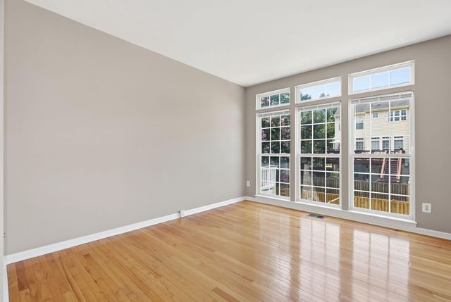 19236 KEPHARTS MILL TER, Leesburg, VA 20176