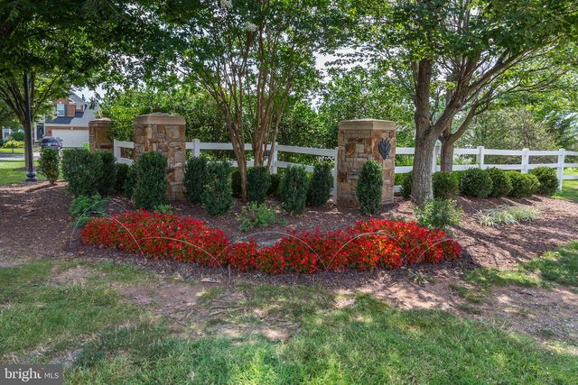 19236 KEPHARTS MILL TER, Leesburg, VA 20176