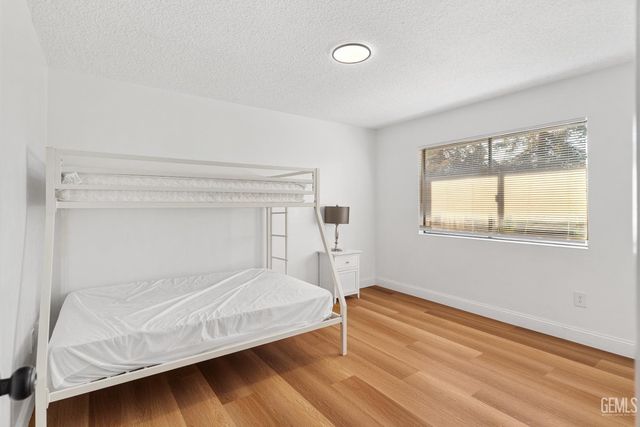 6500 Landfair Drive, Bakersfield, CA 93309