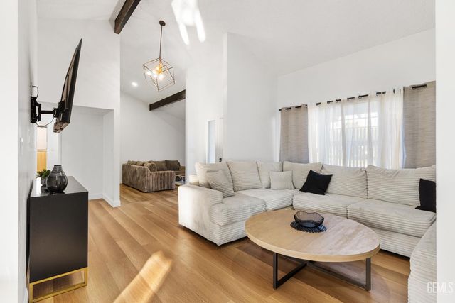 6500 Landfair Drive, Bakersfield, CA 93309