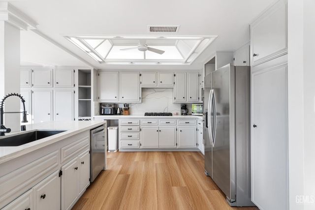 6500 Landfair Drive, Bakersfield, CA 93309