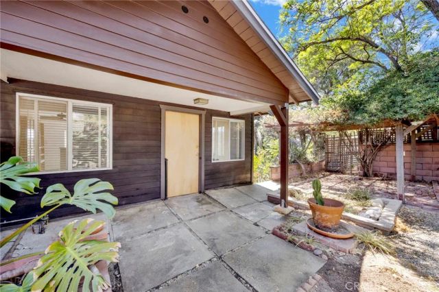 579 Crane Boulevard, Los Angeles, CA 90065