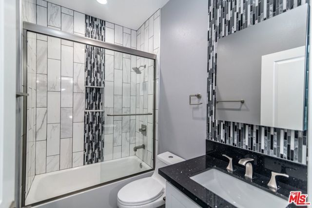 1623 S New Hampshire Avenue, Los Angeles, CA 90006
