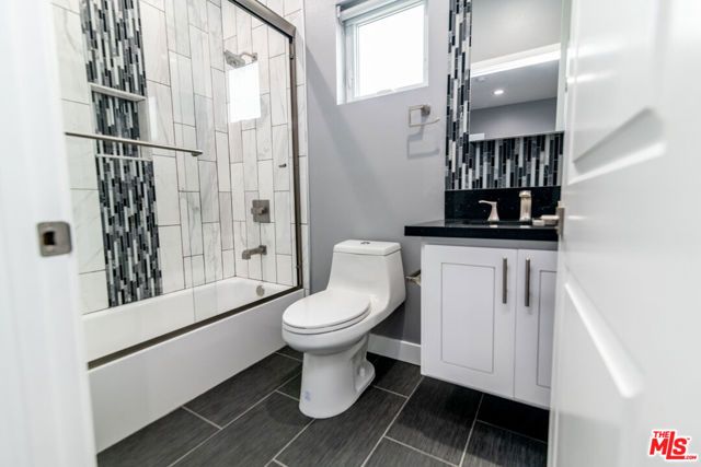 1623 S New Hampshire Avenue, Los Angeles, CA 90006