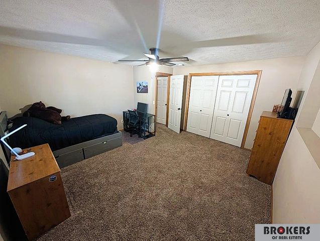 5230 N 13 Street, Lincoln, NE 68521