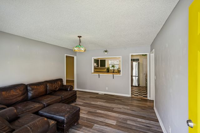 465 Rockwood Dr, Hermitage, TN 37076