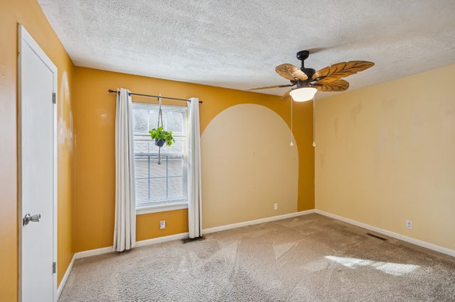 465 Rockwood Dr, Hermitage, TN 37076