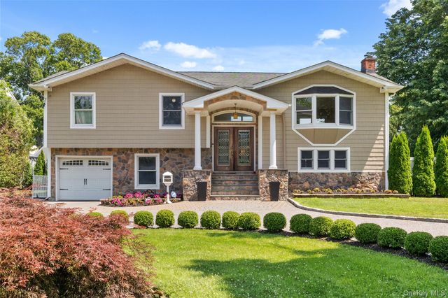 236 Windsor Avenue, Brightwaters, NY 11718