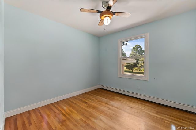 236 Windsor Avenue, Brightwaters, NY 11718