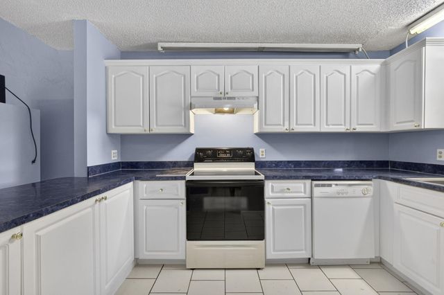 4661 Perth Road 4661, West Palm Beach, FL 33415