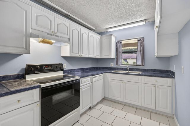 4661 Perth Road 4661, West Palm Beach, FL 33415