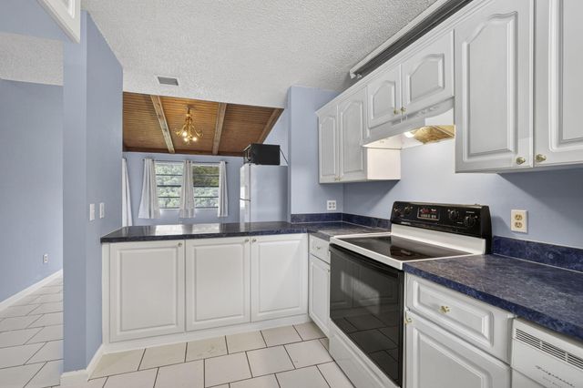 4661 Perth Road 4661, West Palm Beach, FL 33415