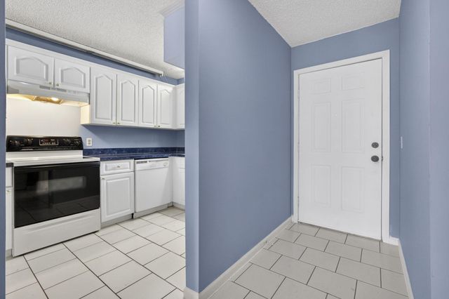4661 Perth Road 4661, West Palm Beach, FL 33415