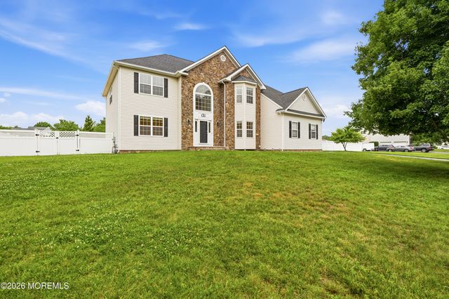 10 Etty Drive, Manchester, NJ 08759