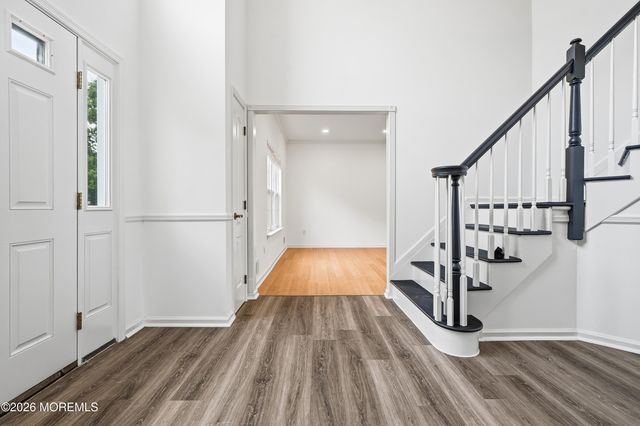 10 Etty Drive, Manchester, NJ 08759
