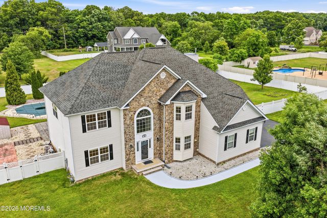 10 Etty Drive, Manchester, NJ 08759