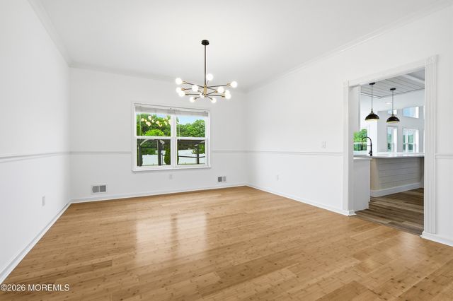 10 Etty Drive, Manchester, NJ 08759