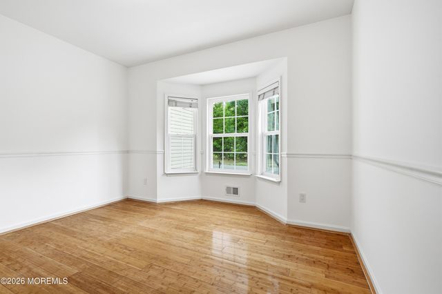 10 Etty Drive, Manchester, NJ 08759