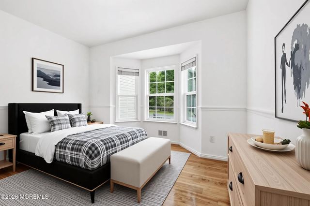 10 Etty Drive, Manchester, NJ 08759