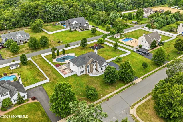 10 Etty Drive, Manchester, NJ 08759