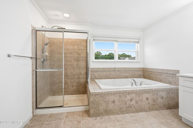 10 Etty Drive, Manchester, NJ 08759