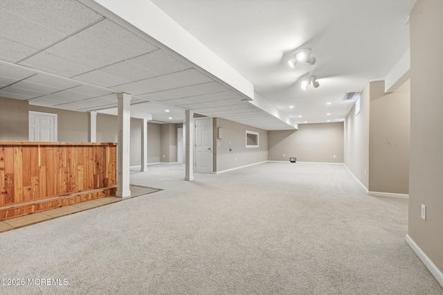 10 Etty Drive, Manchester, NJ 08759