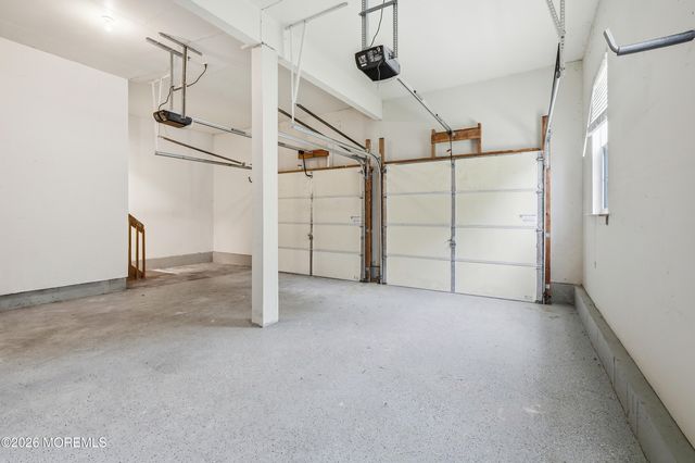 10 Etty Drive, Manchester, NJ 08759